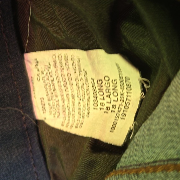 Women's size 18 straight leg flex motion jeans. - Picture 2 of 3
